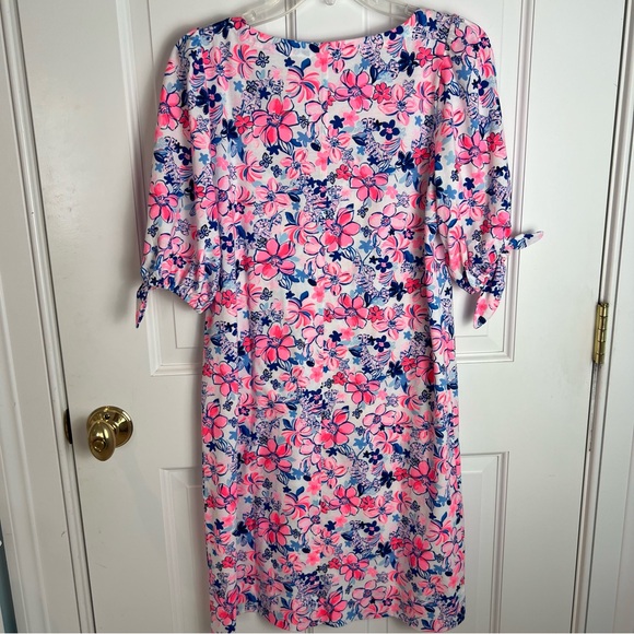 Lily Pulitzer Dress & Wristlet - Picture 16 of 16